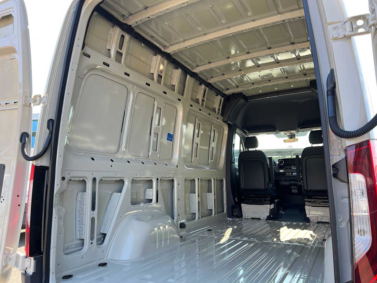 2027 Mercedes-Benz Sprinter Cargo 2500 Standard Roof I4 Diesel HO 144 AWD
