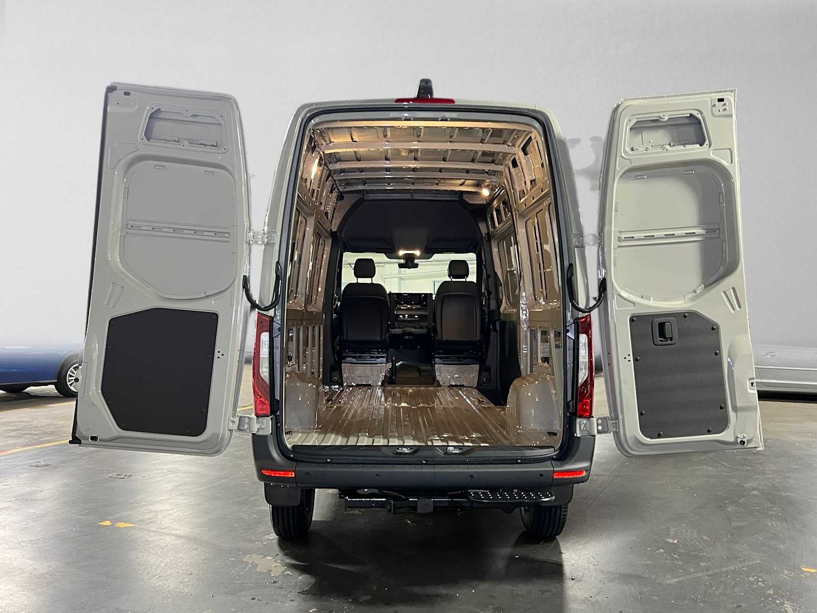 2027 Mercedes-Benz Sprinter Cargo 2500 Standard Roof I4 Diesel HO 144 AWD