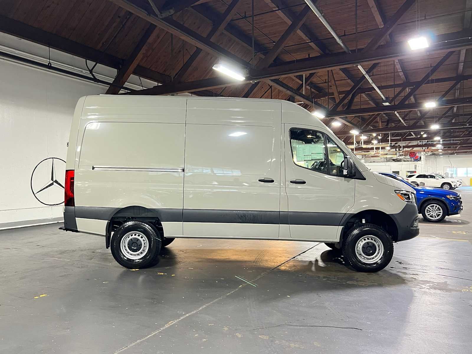 2027 Mercedes-Benz Sprinter Cargo 2500 Standard Roof I4 Diesel HO 144 AWD