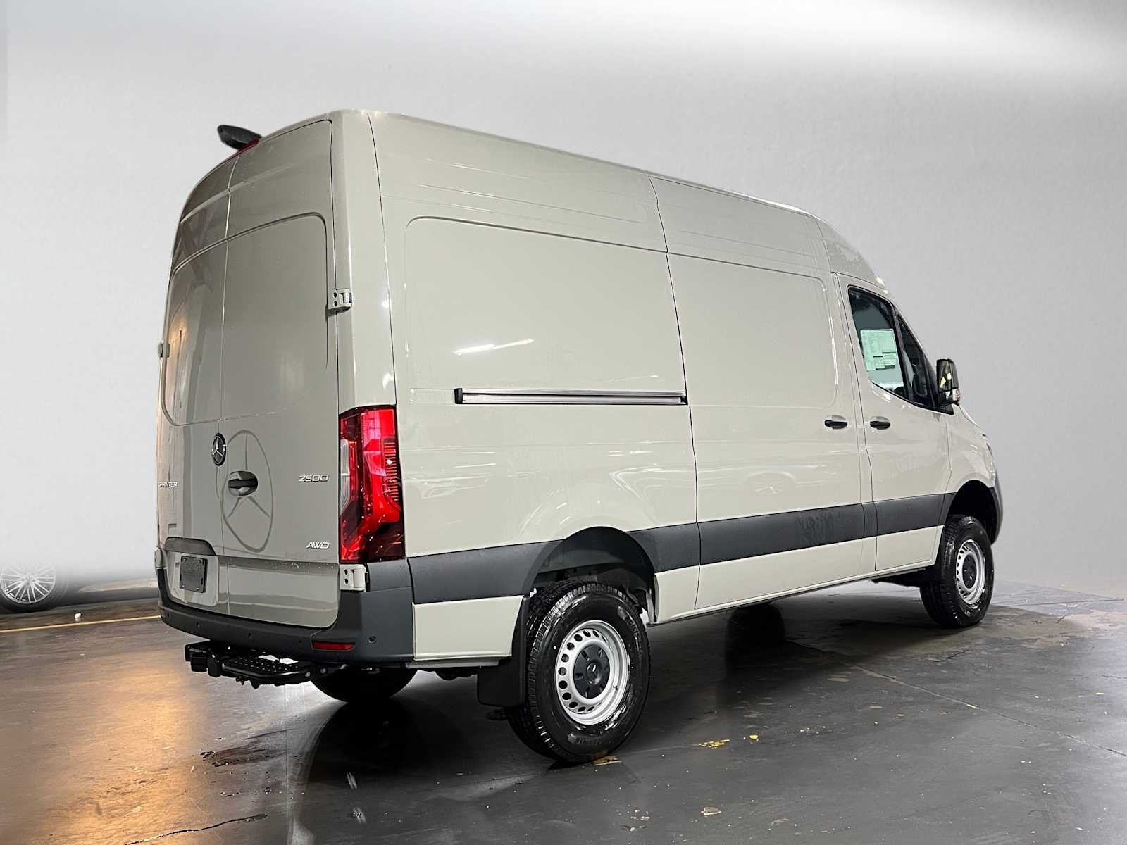 2027 Mercedes-Benz Sprinter Cargo 2500 Standard Roof I4 Diesel HO 144 AWD