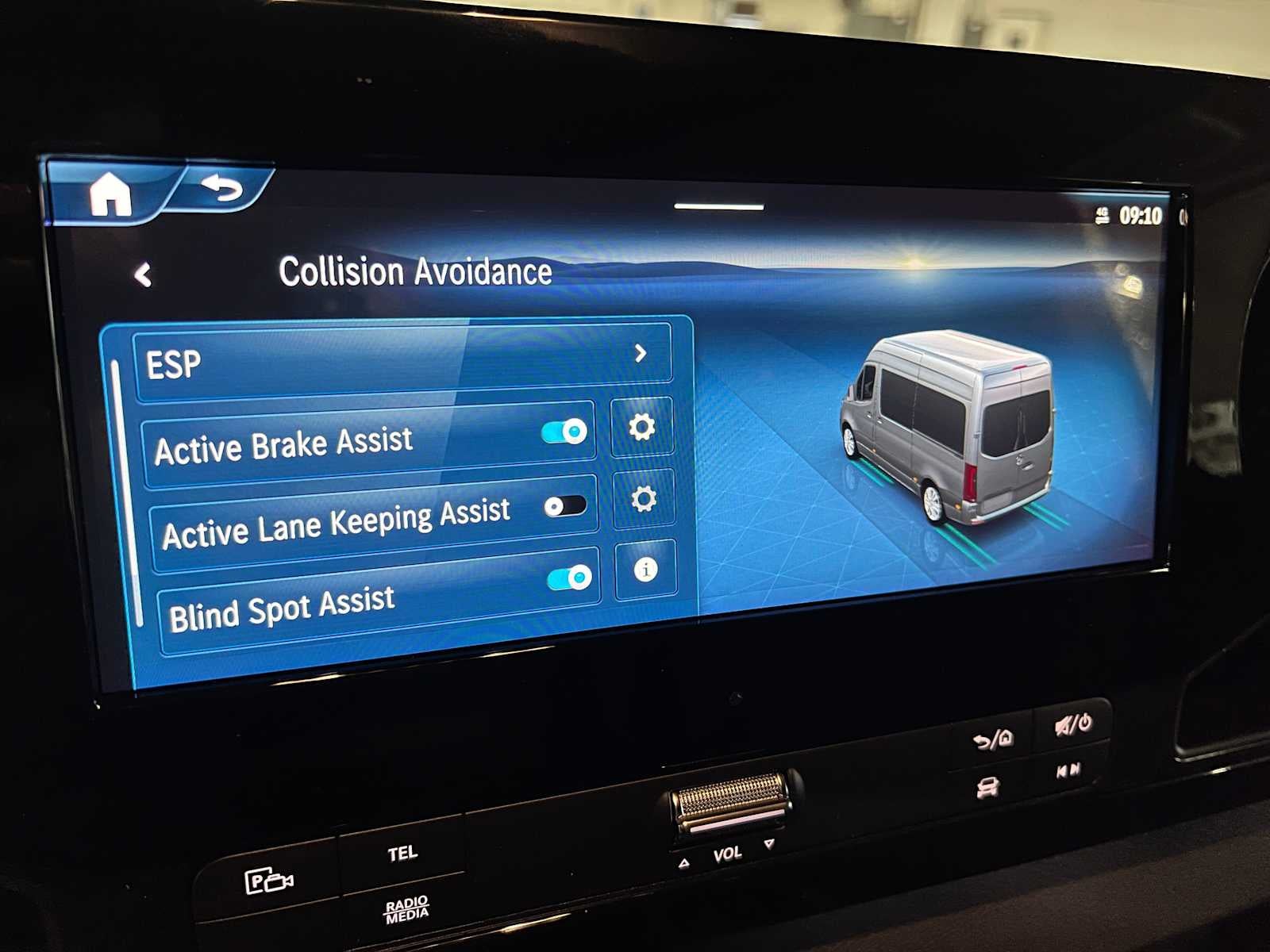 2026 Mercedes-Benz Sprinter 2500 High Roof I4 Diesel HO 170" RWD