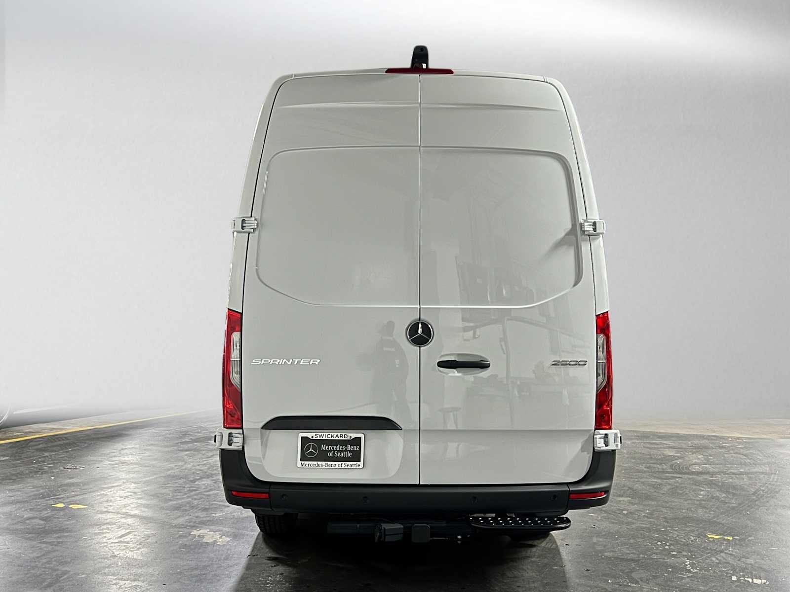 2026 Mercedes-Benz Sprinter 2500 High Roof I4 Diesel HO 170 RWD