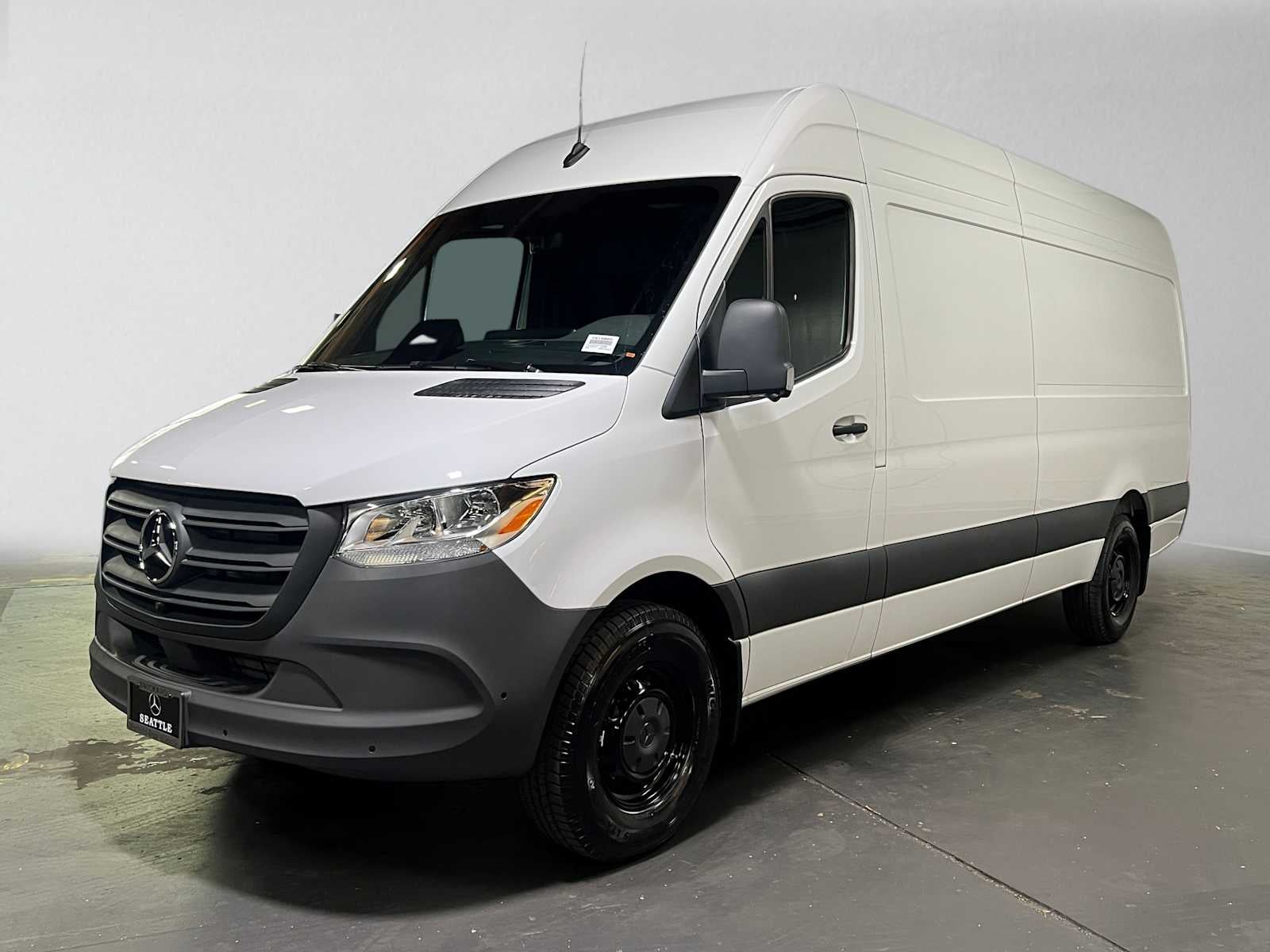 2026 Mercedes-Benz Sprinter 2500 High Roof I4 Diesel HO 170 RWD