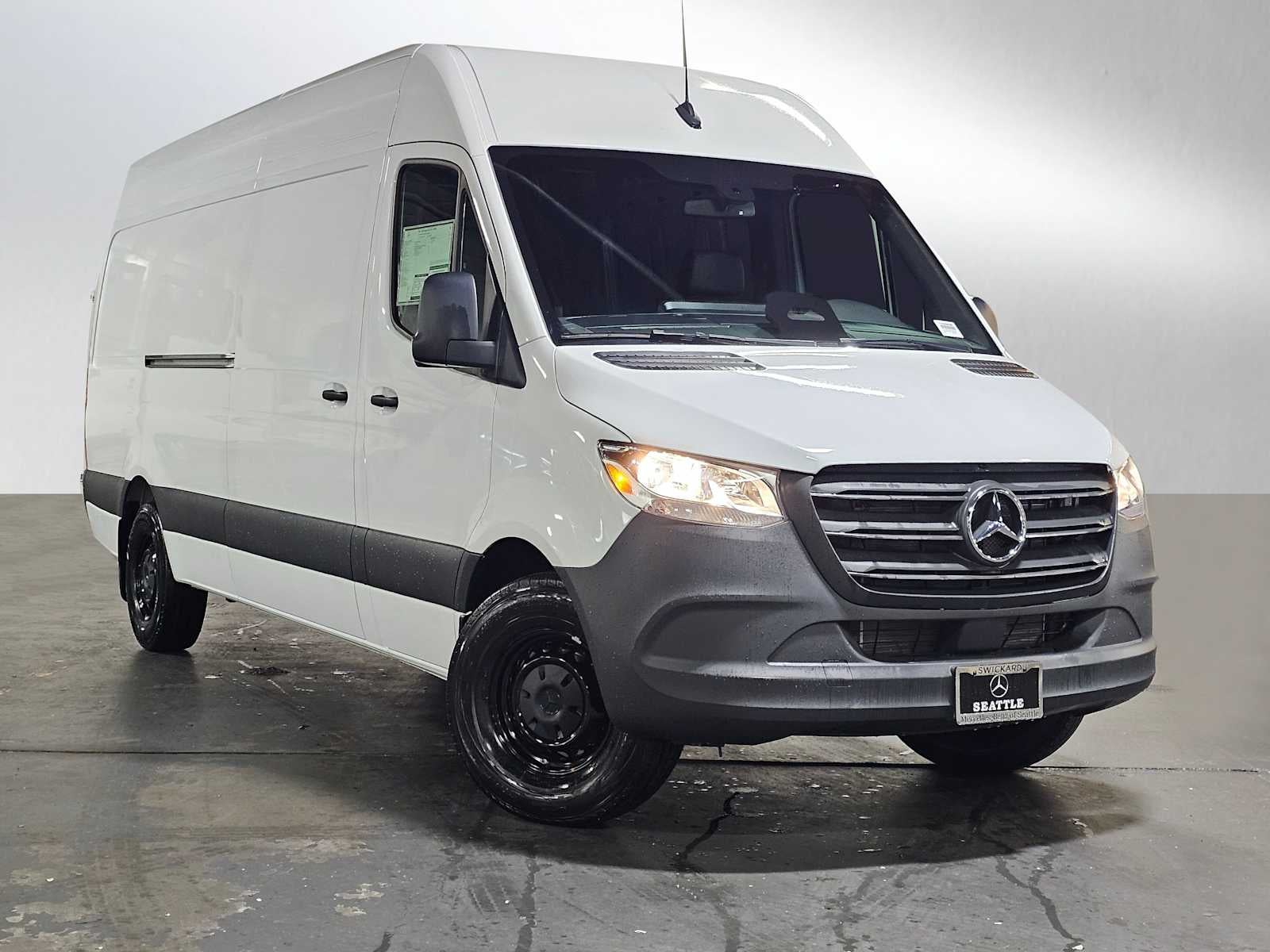2025 Mercedes-Benz Sprinter 2500 170 WB HO High Roof's photo