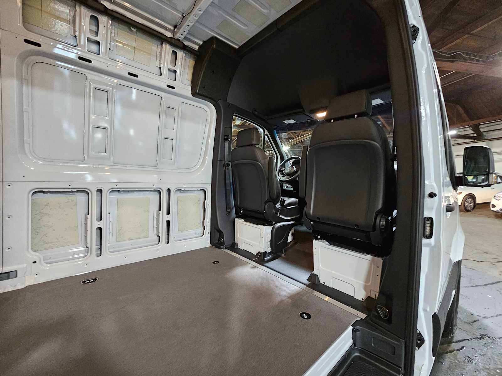 2025 Mercedes-Benz Sprinter Cargo Van 2500 High Roof I4 Diesel HO 170 RWD