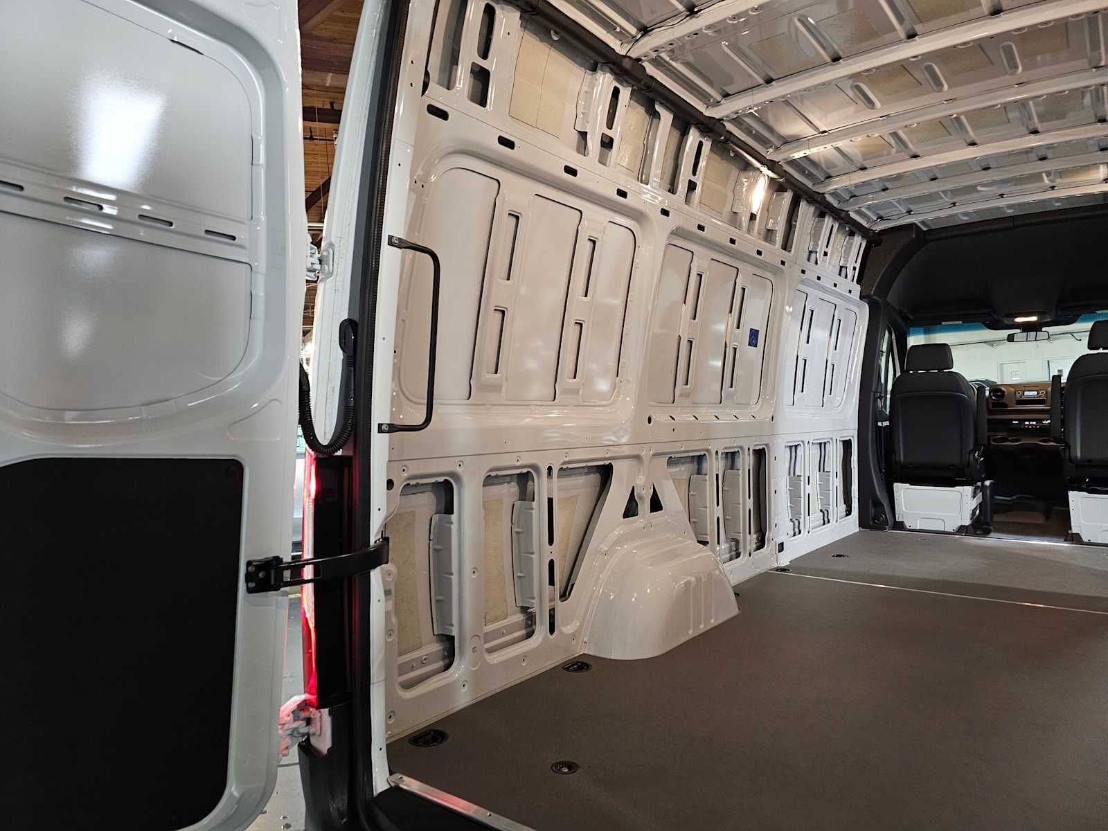 2025 Mercedes-Benz Sprinter Cargo Van 2500 High Roof I4 Diesel HO 170 RWD