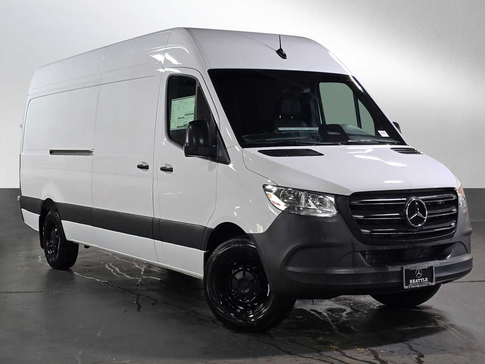 2025 Mercedes-Benz Sprinter 2500 170 WB HO High Roof's photo