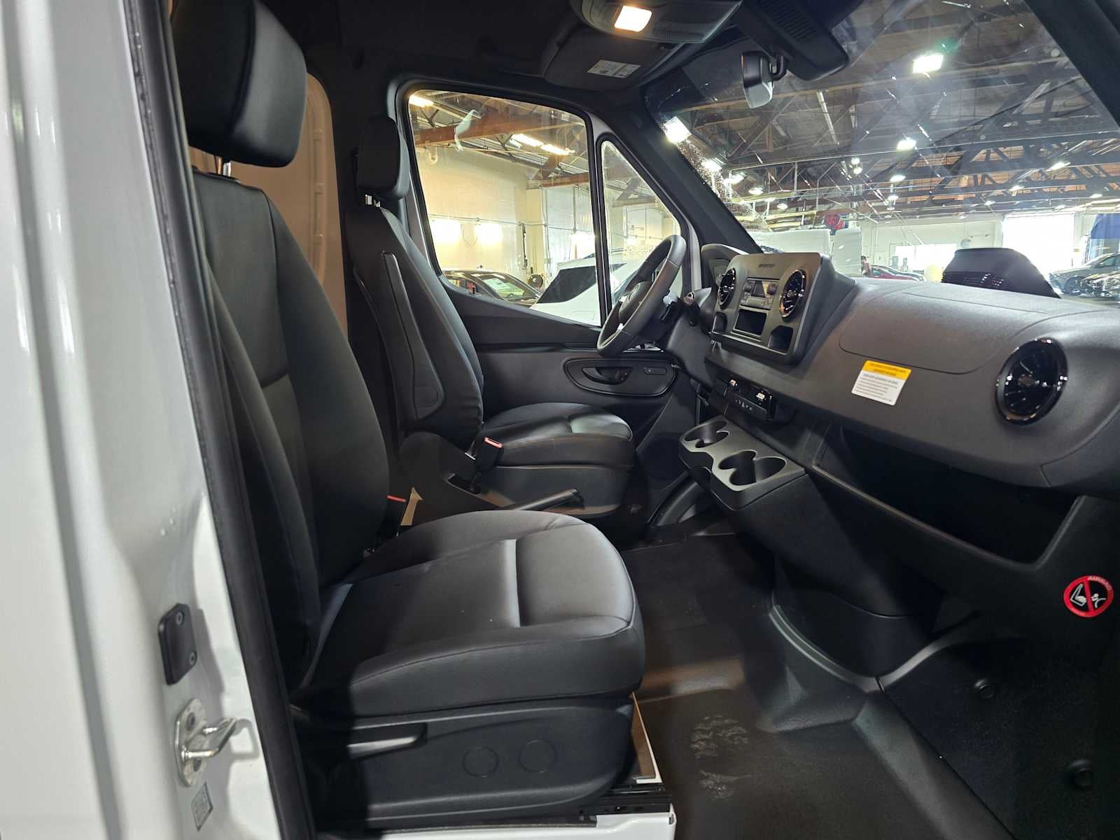 2025 Mercedes-Benz Sprinter Cargo Van 2500 High Roof I4 Diesel HO 170 RWD