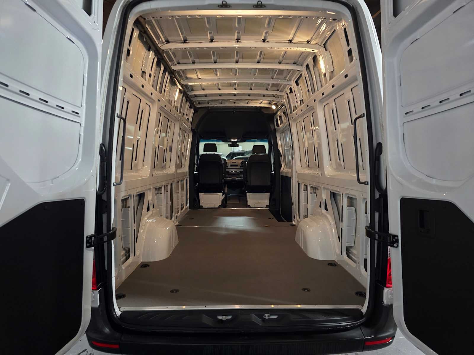 2025 Mercedes-Benz Sprinter Cargo Van 2500 High Roof I4 Diesel HO 170 RWD