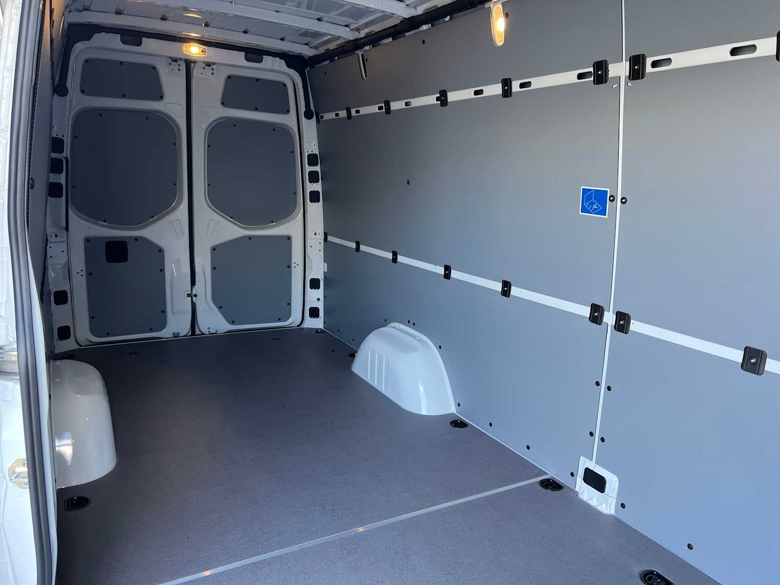 2026 Mercedes-Benz Sprinter 2500 High Roof I4 Diesel HO 170 RWD
