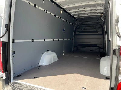2026 Mercedes-Benz Sprinter 2500 High Roof I4 Diesel HO 170 RWD