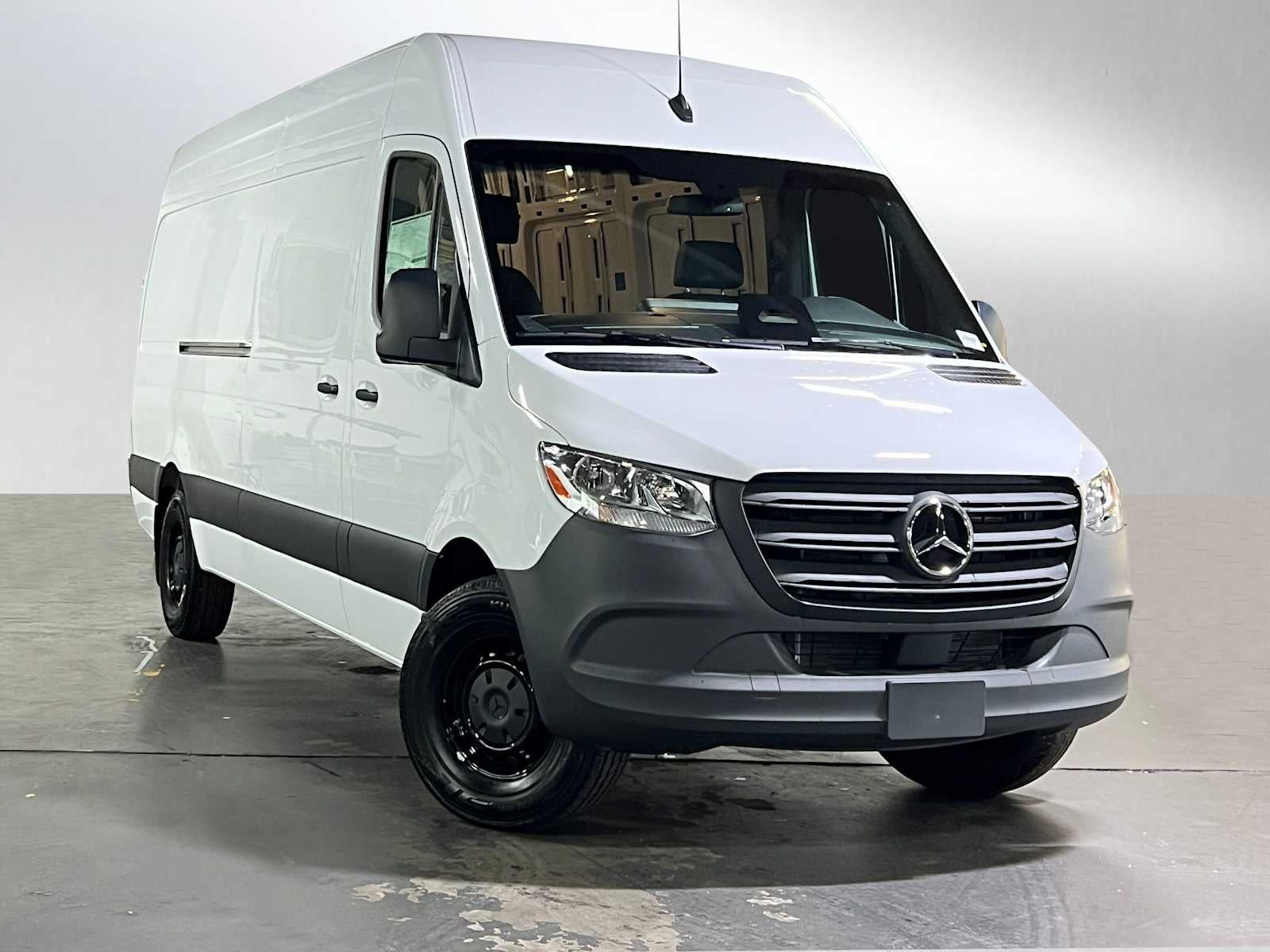 2025 Mercedes-Benz Sprinter 2500 170 WB HO High Roof's photo
