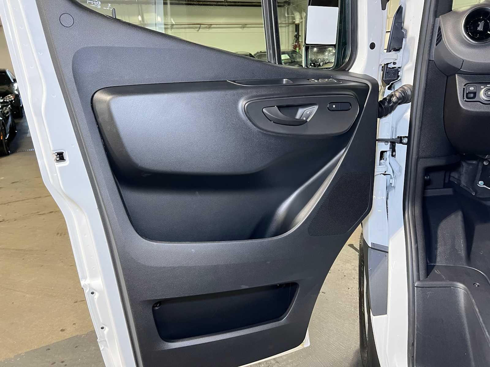 2025 Mercedes-Benz Sprinter Cargo Van 2500 High Roof I4 Diesel HO 170" RWD