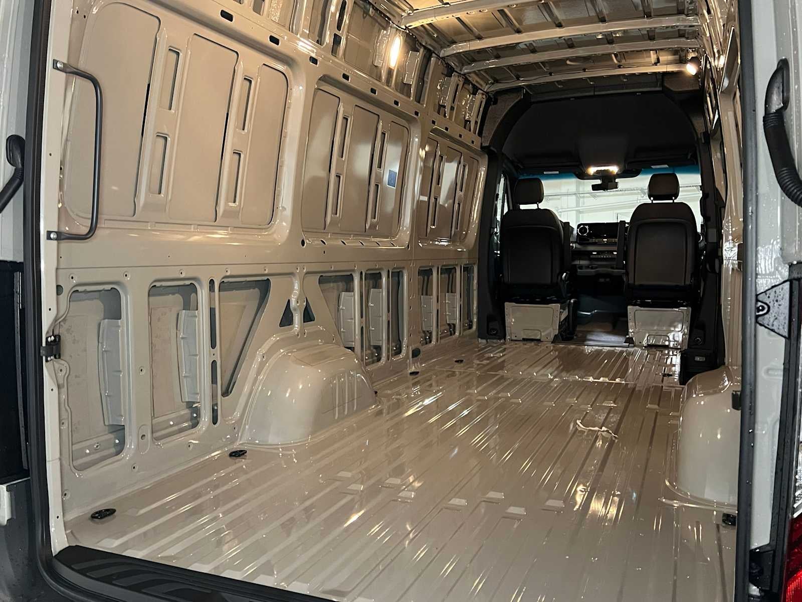 2026 Mercedes-Benz Sprinter 2500 High Roof I4 Diesel HO 170 AWD