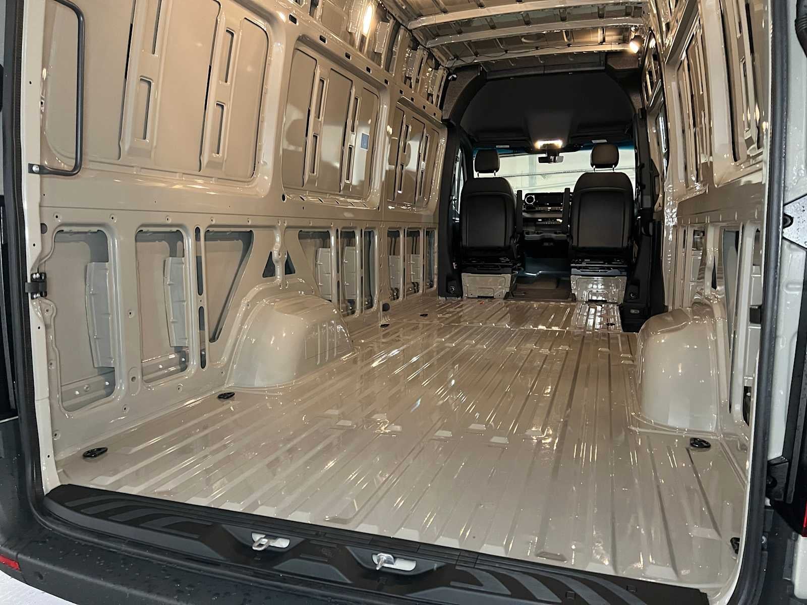 2026 Mercedes-Benz Sprinter 2500 High Roof I4 Diesel HO 170 AWD