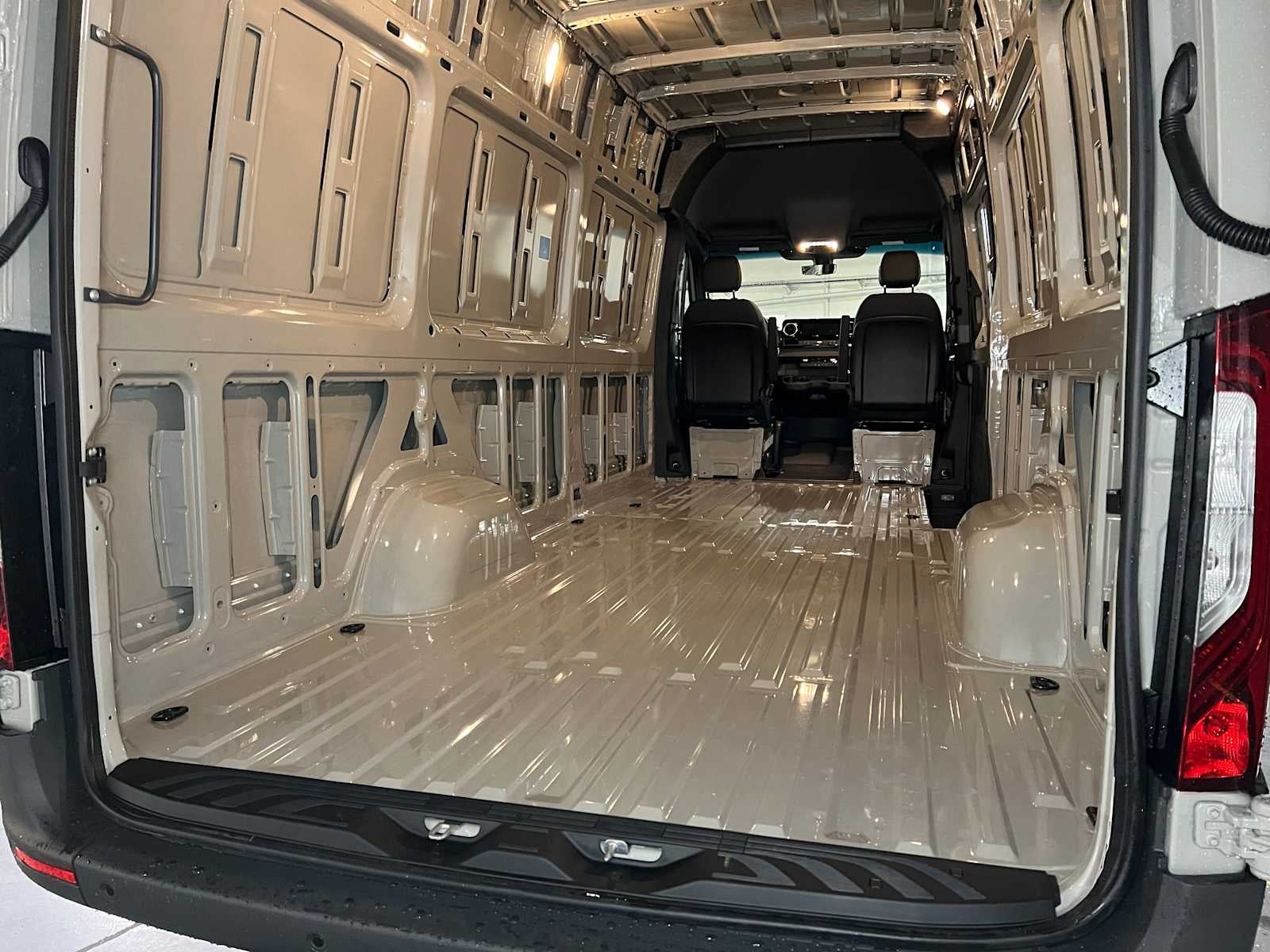 2026 Mercedes-Benz Sprinter 2500 High Roof I4 Diesel HO 170 AWD