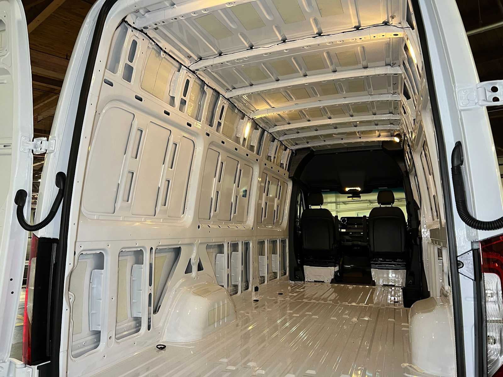 2026 Mercedes-Benz Sprinter 2500 High Roof I4 Diesel HO 170 AWD