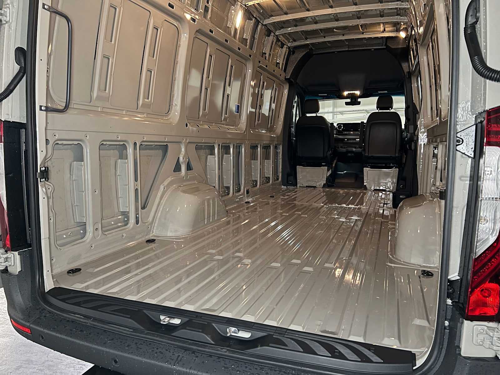2026 Mercedes-Benz Sprinter 2500 High Roof I4 Diesel HO 170 AWD