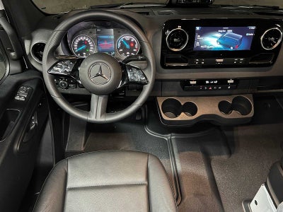 2025 Mercedes-Benz eSprinter Cargo Van 2500 Standard Roof HO 144 RWD