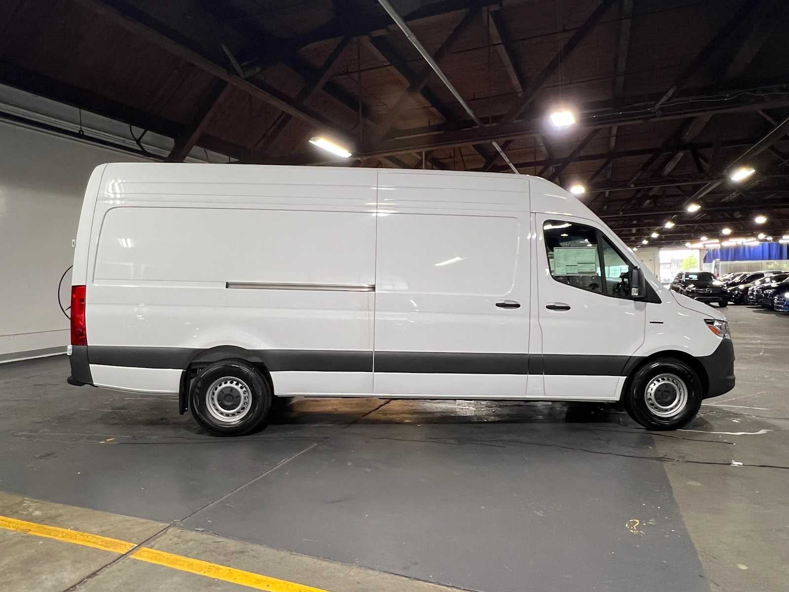 2025 Mercedes-Benz eSprinter Cargo Van 2500 High Roof HO 170 RWD