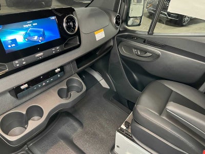 2025 Mercedes-Benz eSprinter Cargo Van 2500 High Roof HO 170 RWD