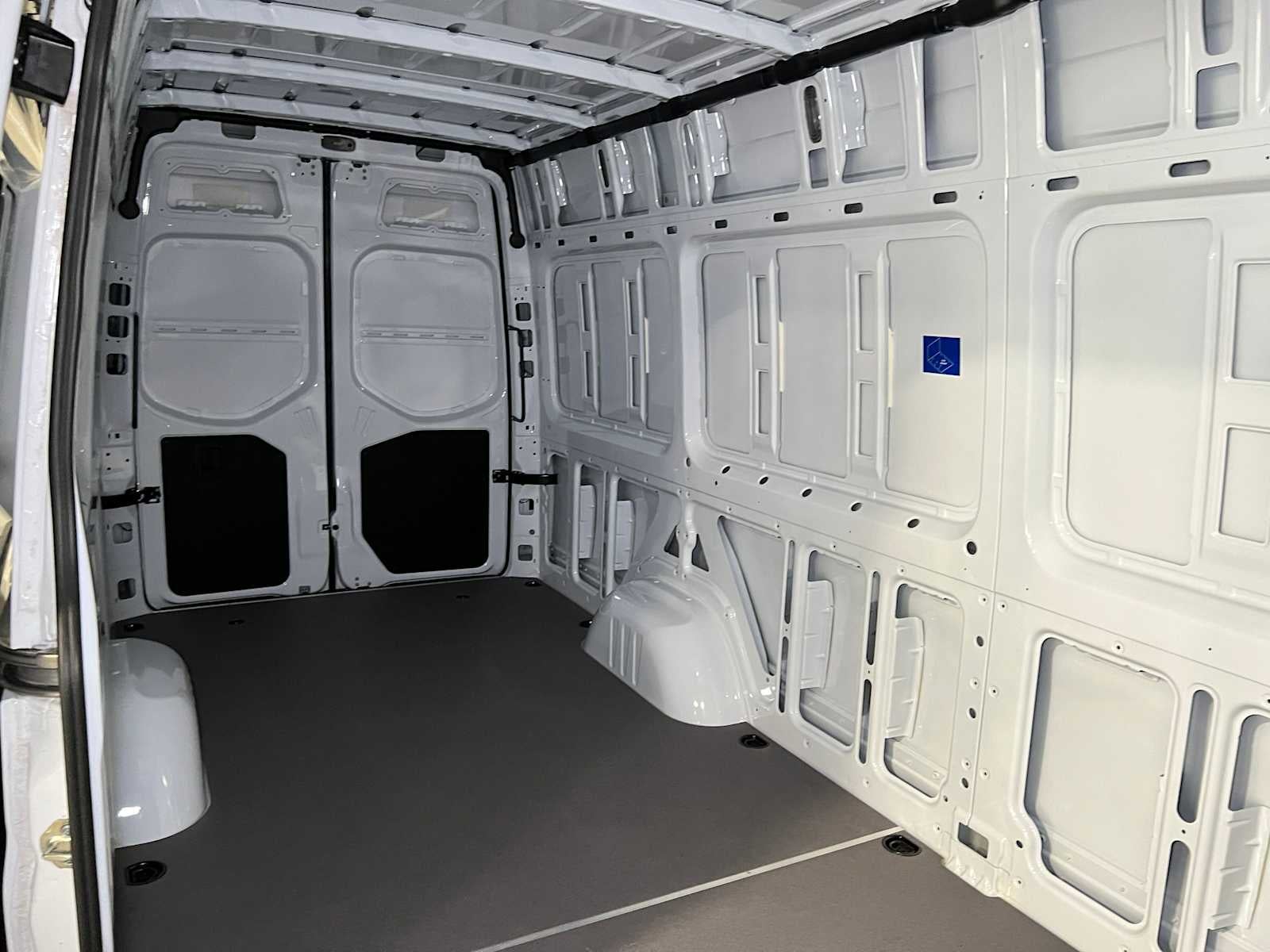 2025 Mercedes-Benz Sprinter Cargo 2500 High Roof HO 170 RWD
