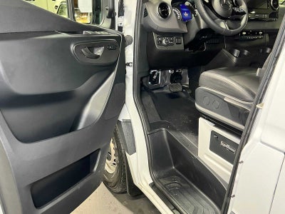 2025 Mercedes-Benz Sprinter Cargo 2500 High Roof HO 170 RWD