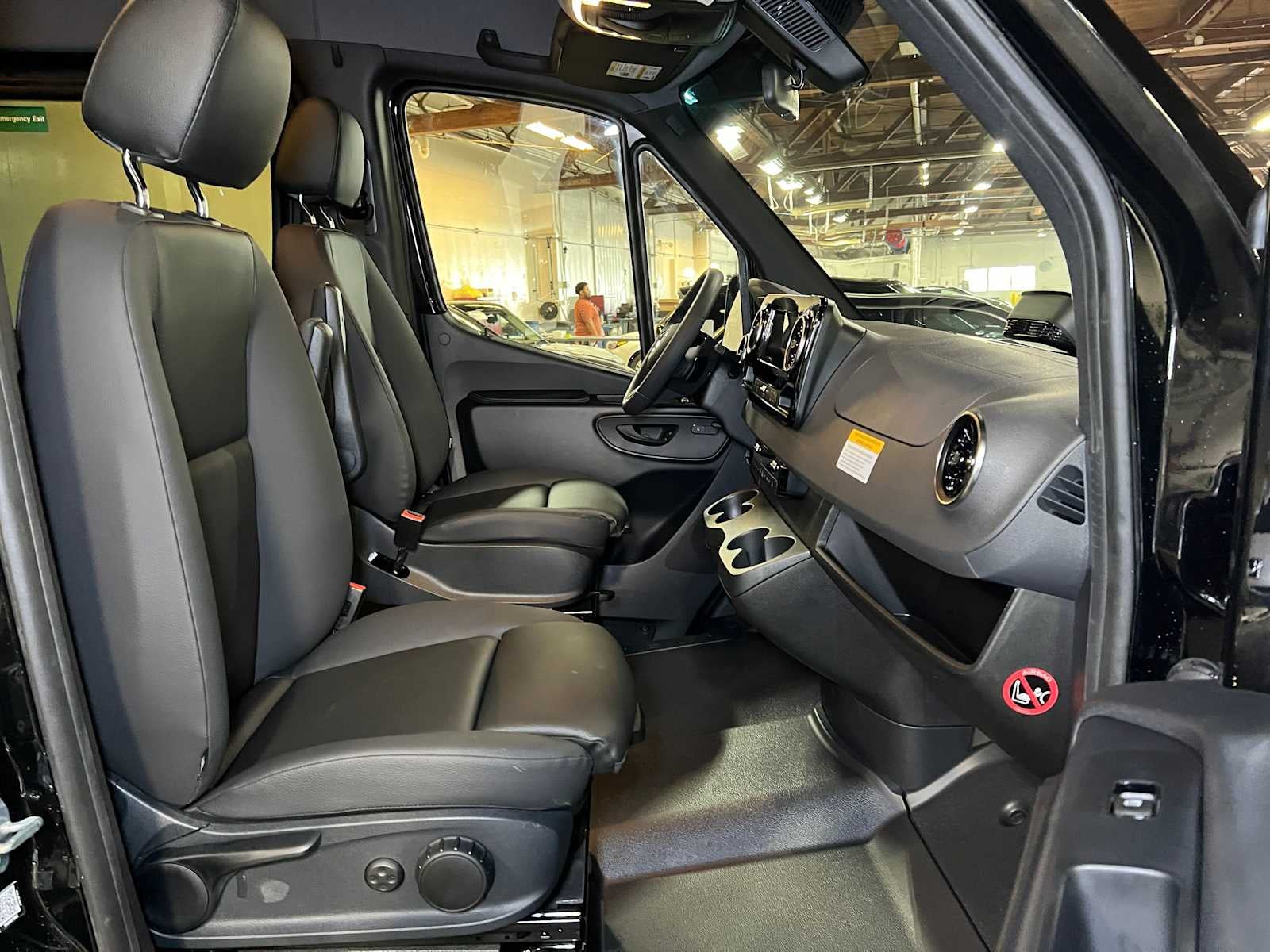 2025 Mercedes-Benz Sprinter Passenger Van 2500 Standard Roof I4 Diesel 144" RWD