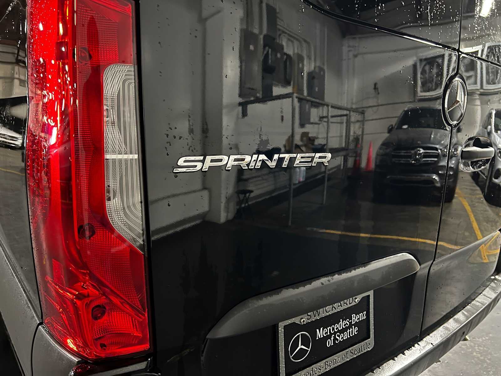 2025 Mercedes-Benz Sprinter Passenger Van 2500 High Roof I4 Diesel 170 RWD