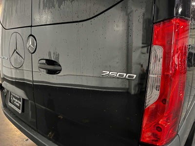 2025 Mercedes-Benz Sprinter Passenger Van 2500 High Roof I4 Diesel 170 RWD