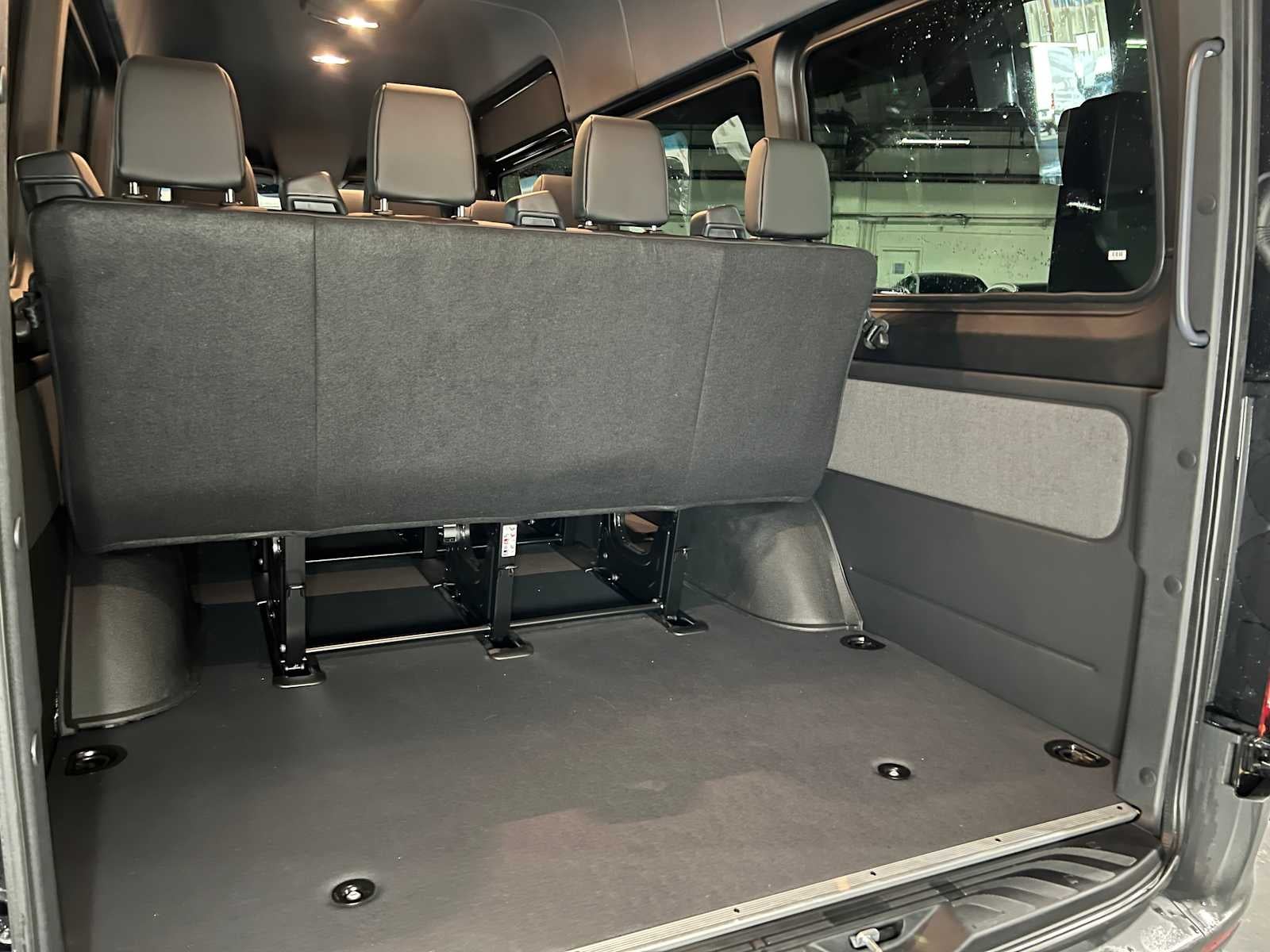 2025 Mercedes-Benz Sprinter Passenger Van 2500 High Roof I4 Diesel 170 RWD