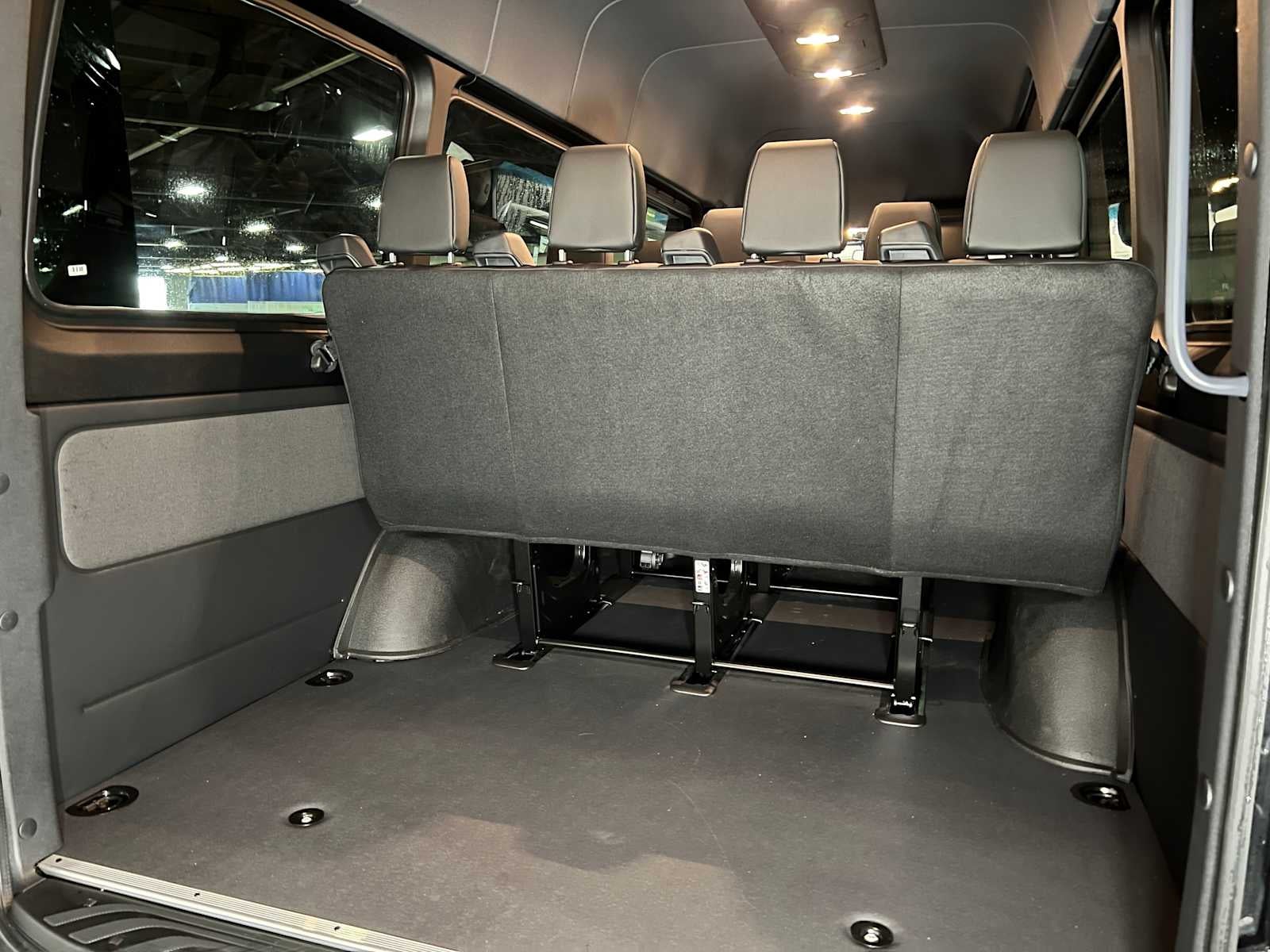 2025 Mercedes-Benz Sprinter Passenger Van 2500 High Roof I4 Diesel 170 RWD
