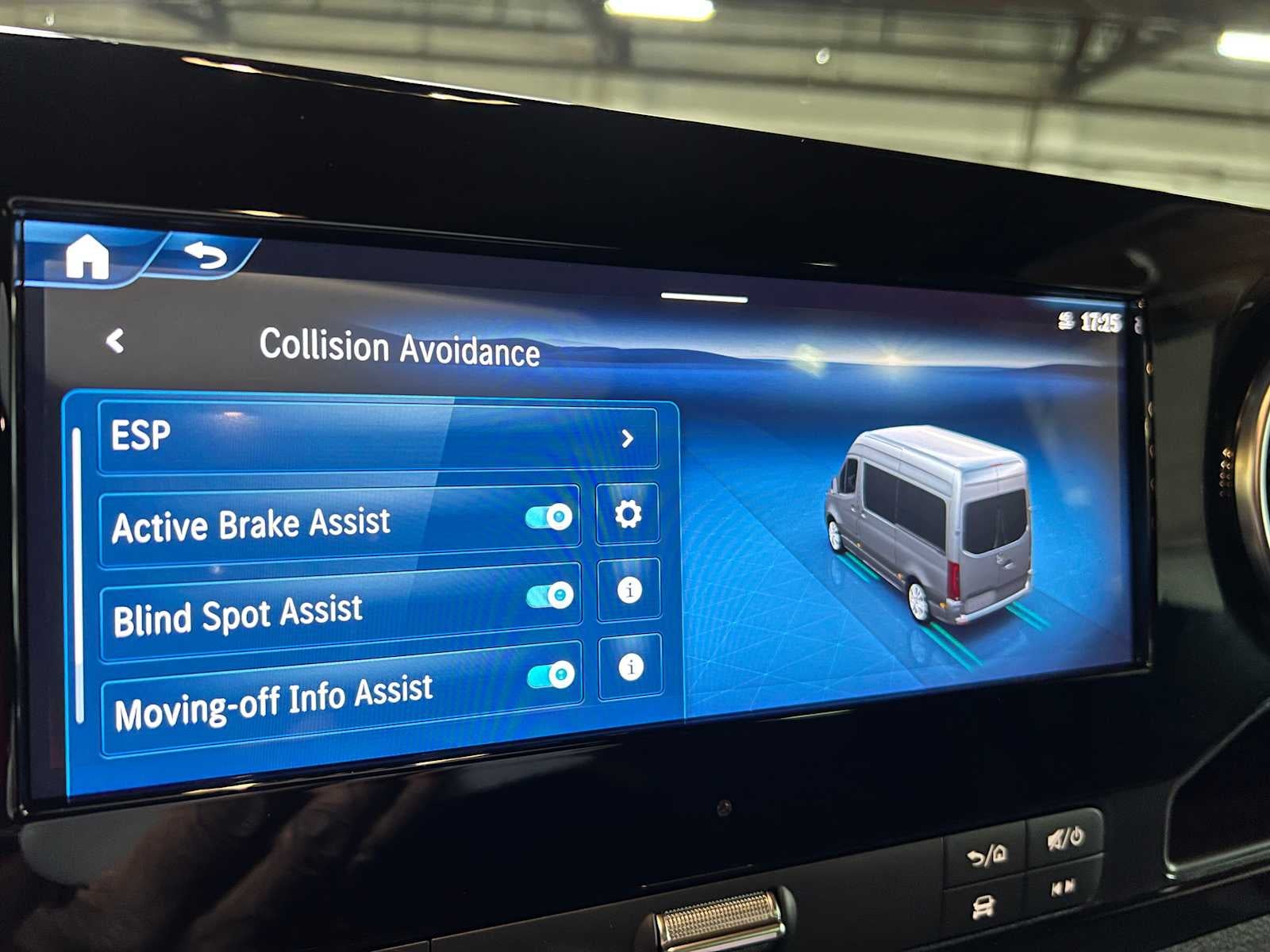 2025 Mercedes-Benz Sprinter Passenger Van 2500 High Roof I4 Diesel 170 RWD