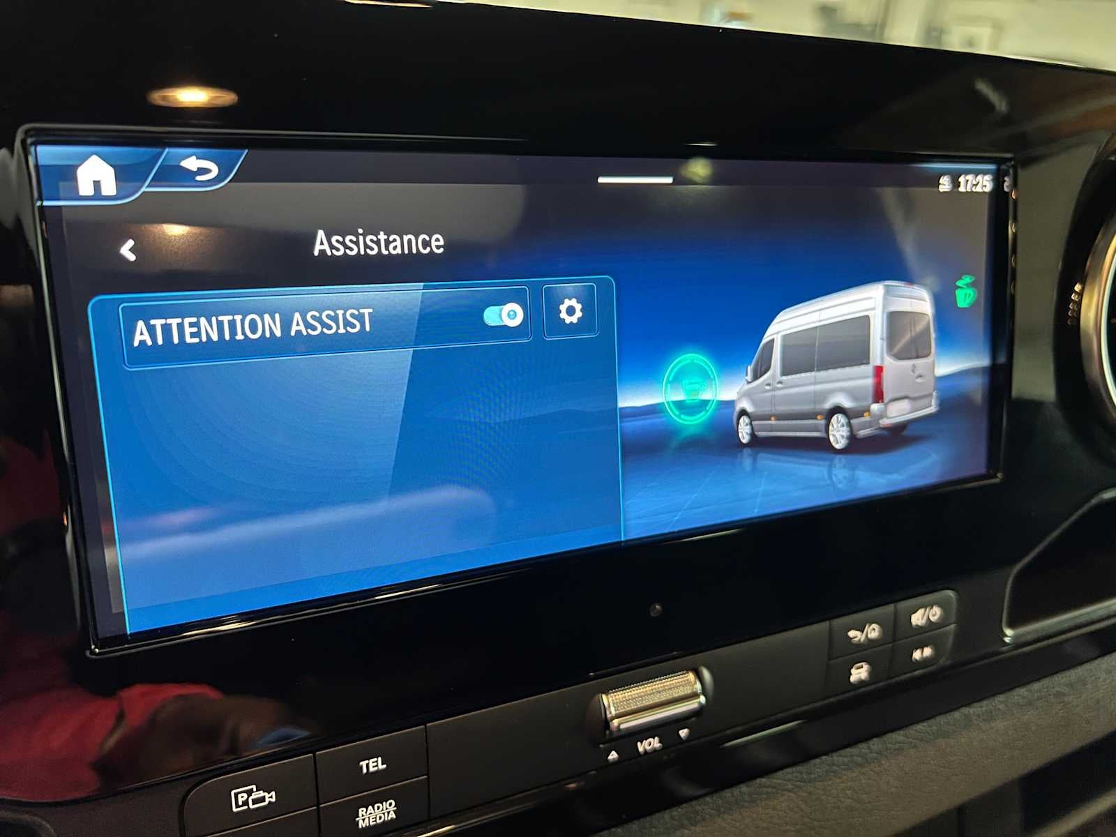 2025 Mercedes-Benz Sprinter Passenger Van 2500 High Roof I4 Diesel 170 RWD