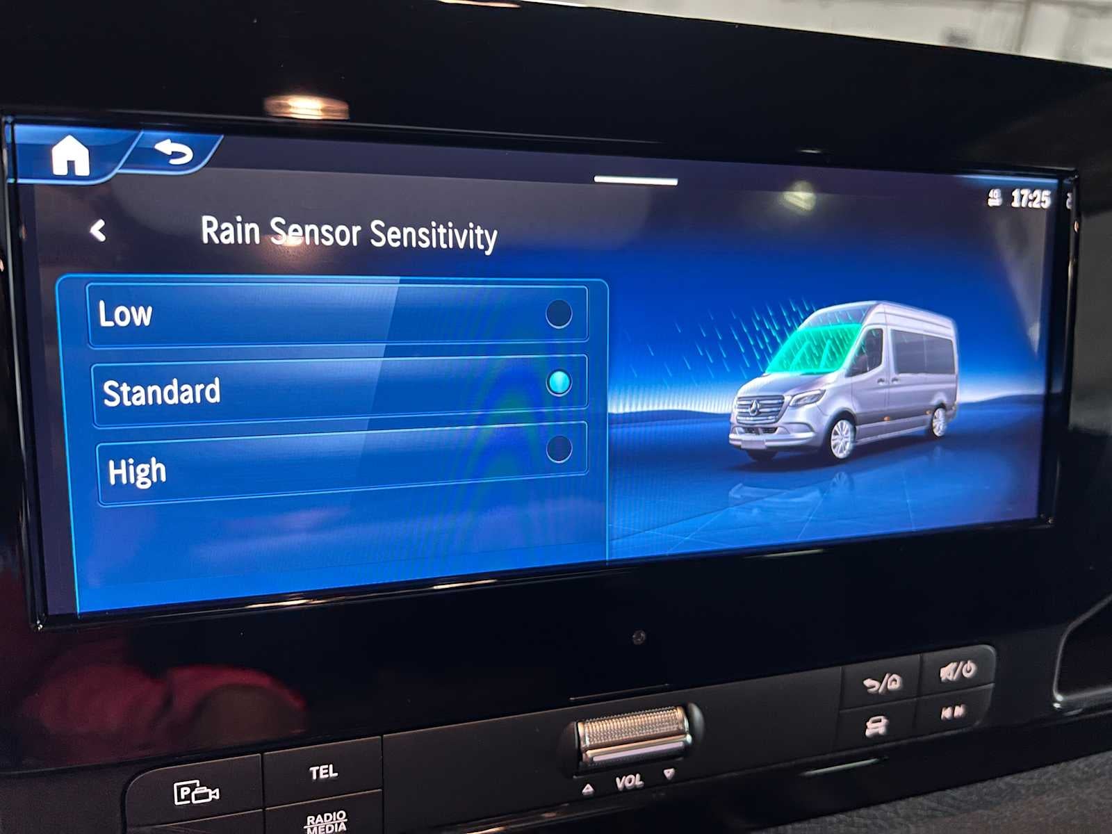2025 Mercedes-Benz Sprinter Passenger Van 2500 High Roof I4 Diesel 170 RWD