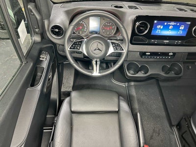 2025 Mercedes-Benz Sprinter Passenger Van 2500 High Roof I4 Diesel 170 RWD