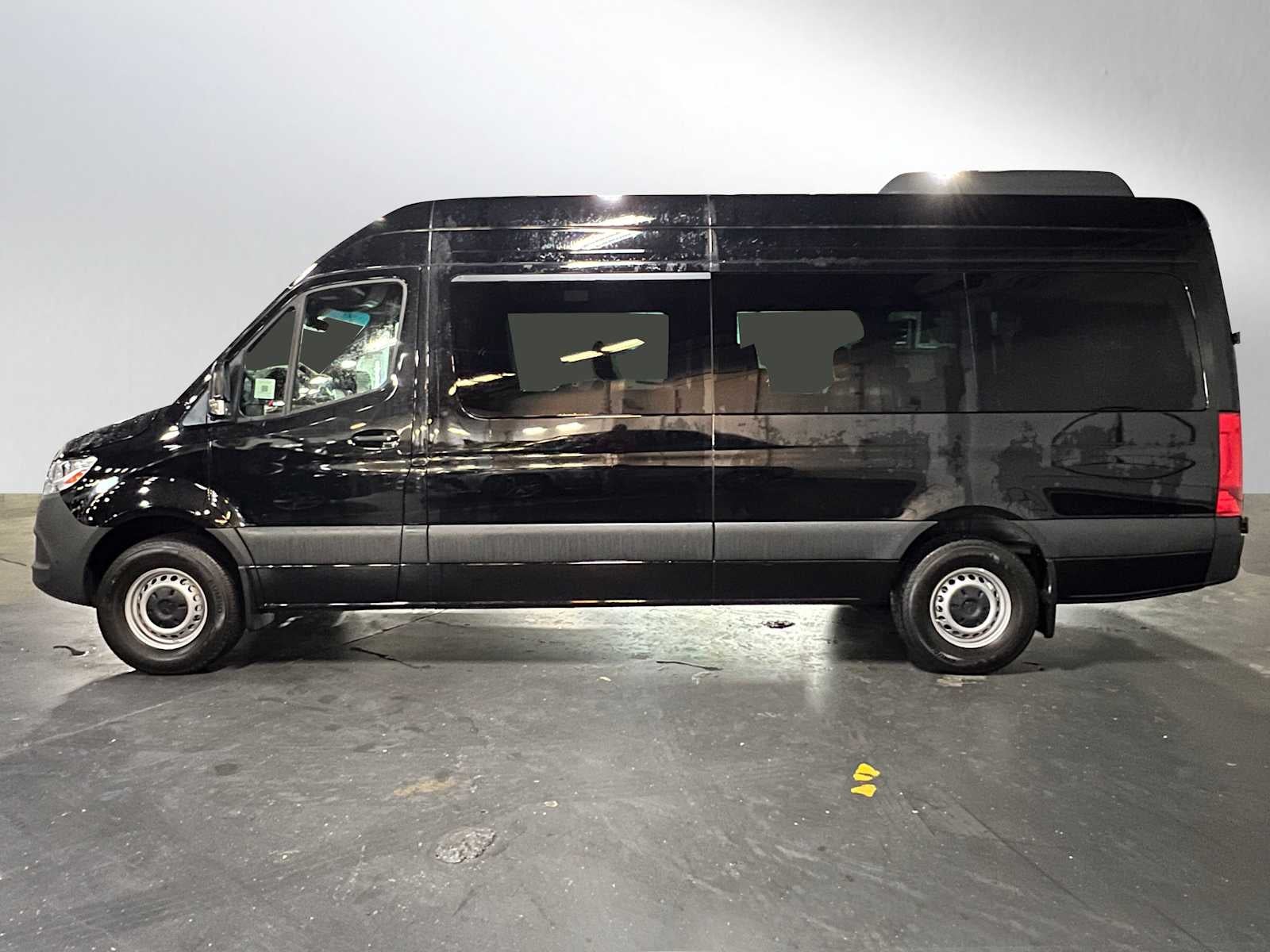 2025 Mercedes-Benz Sprinter Passenger Van 2500 High Roof I4 Diesel 170 RWD