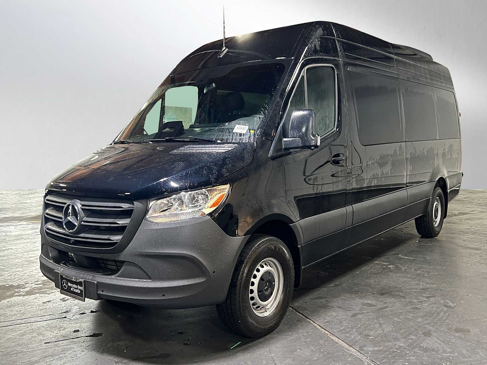 2025 Mercedes-Benz Sprinter Passenger Van 2500 High Roof I4 Diesel 170 RWD