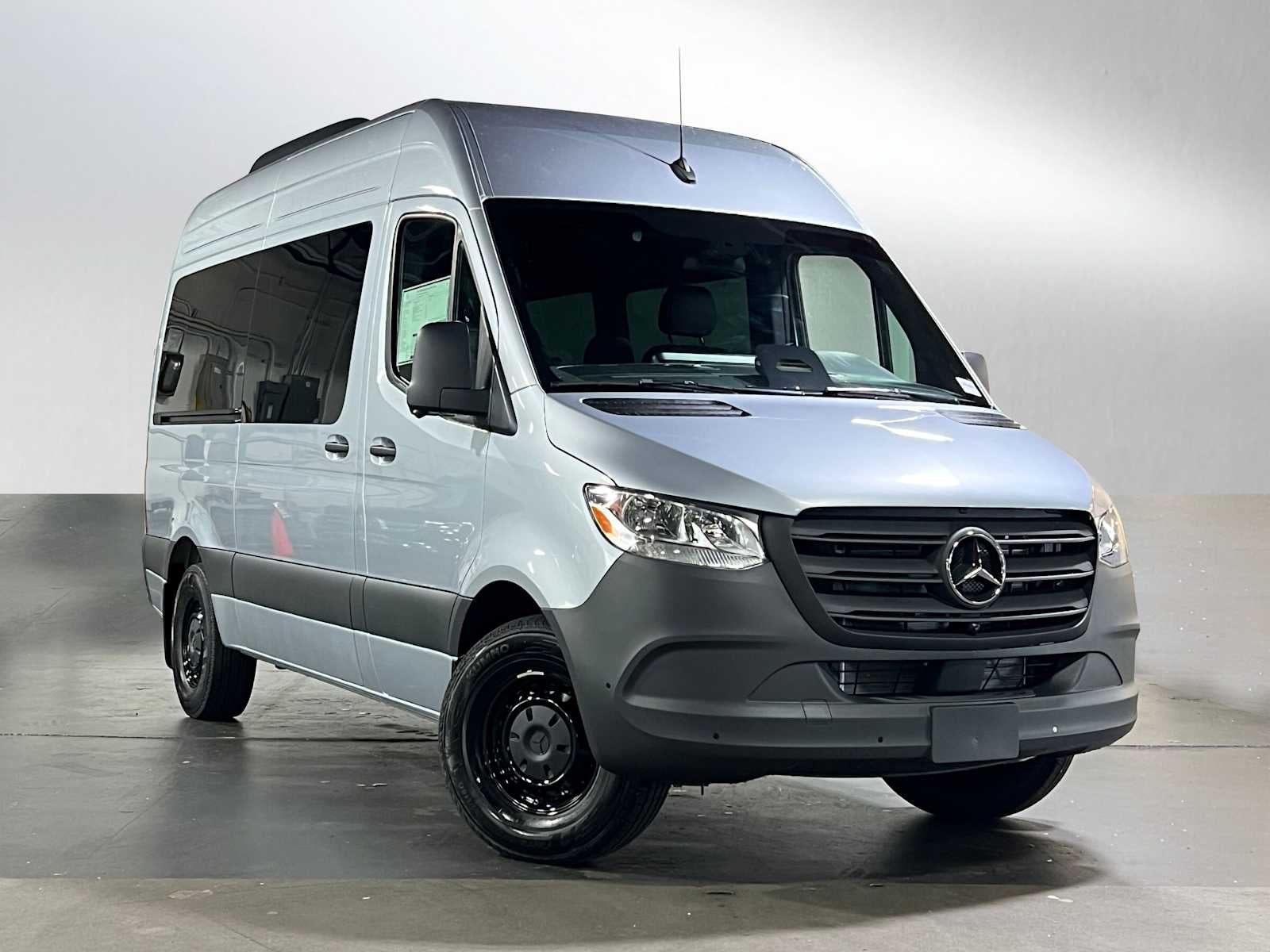 2025 Mercedes-Benz Sprinter Passenger Van 2500 Standard Roof I4 Diesel HO 144" RWD
