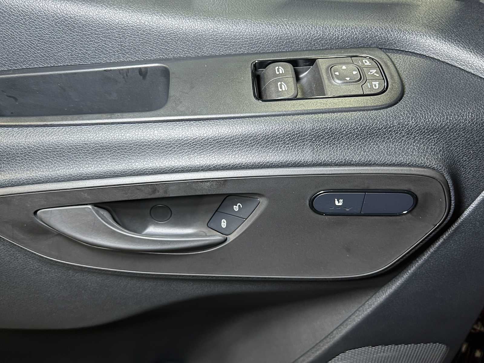 2025 Mercedes-Benz Sprinter Passenger Van 2500 Standard Roof I4 Diesel HO 144" RWD