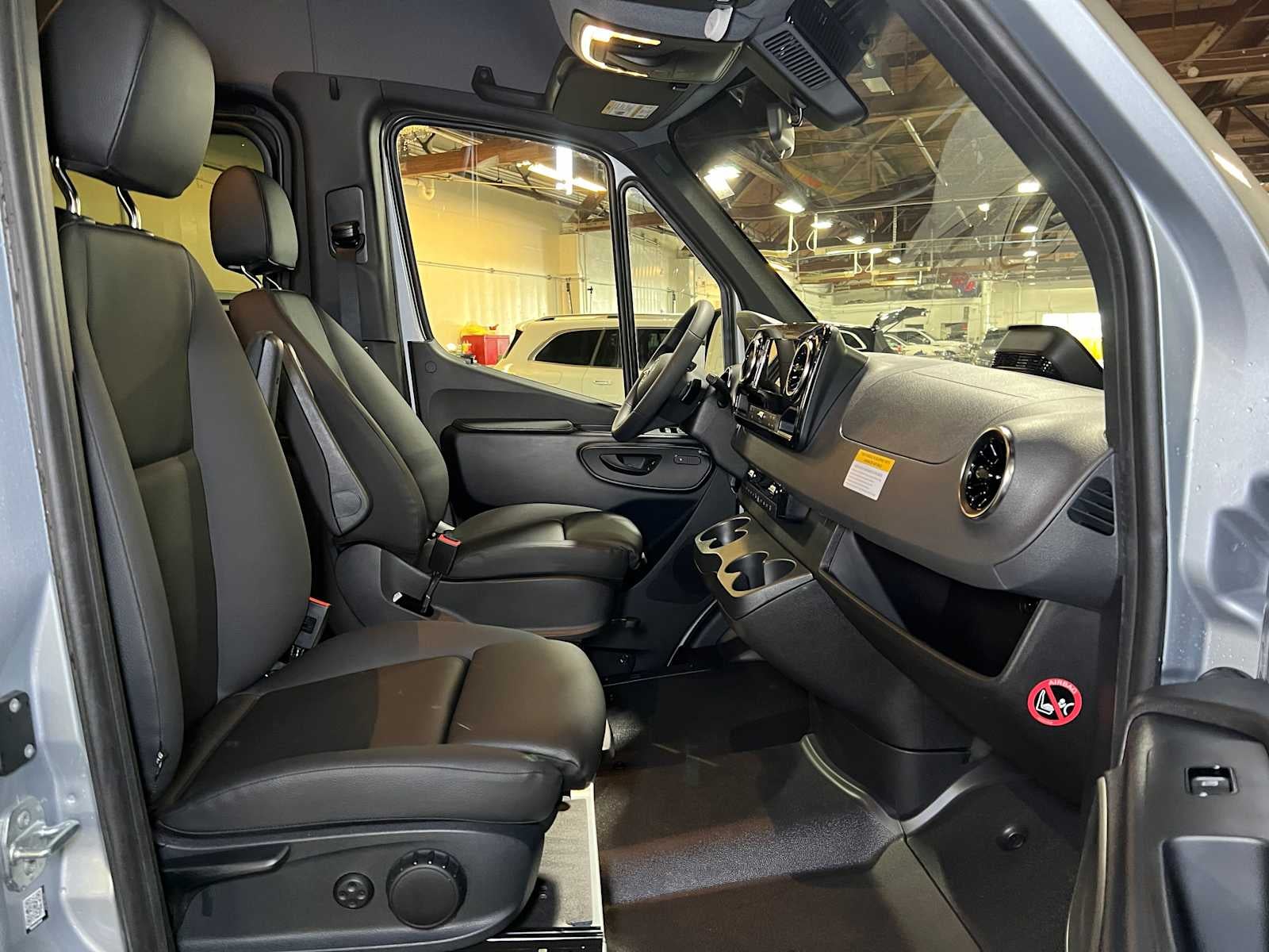 2025 Mercedes-Benz Sprinter Passenger Van 2500 Standard Roof I4 Diesel HO 144" RWD