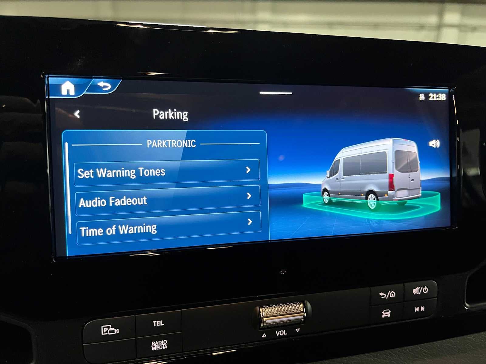 2025 Mercedes-Benz Sprinter Passenger Van 2500 Standard Roof I4 Diesel HO 144" RWD