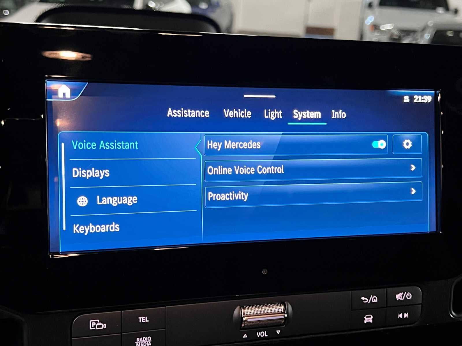 2025 Mercedes-Benz Sprinter Passenger Van 2500 Standard Roof I4 Diesel HO 144" RWD