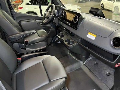 2025 Mercedes-Benz Sprinter Passenger Van 2500 Standard Roof I4 Diesel HO 144" RWD