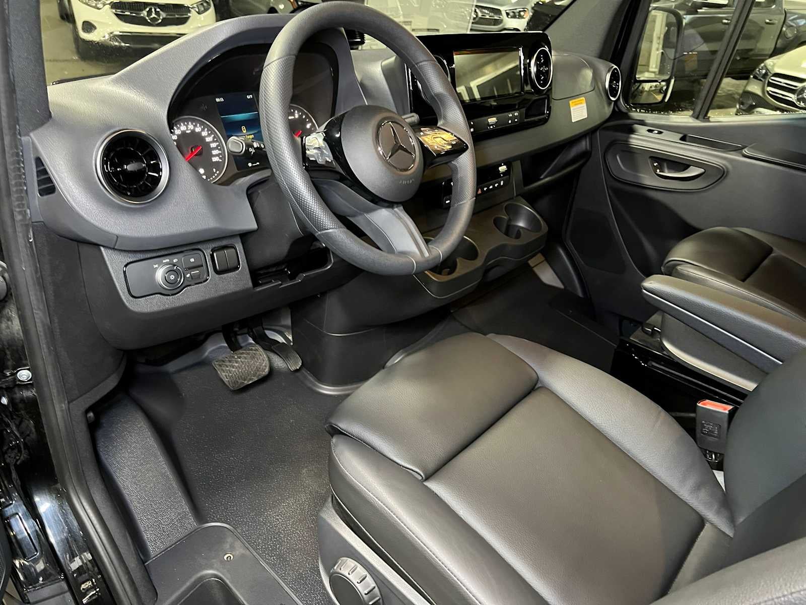 2025 Mercedes-Benz Sprinter Passenger Van 2500 Standard Roof I4 Diesel HO 144" RWD