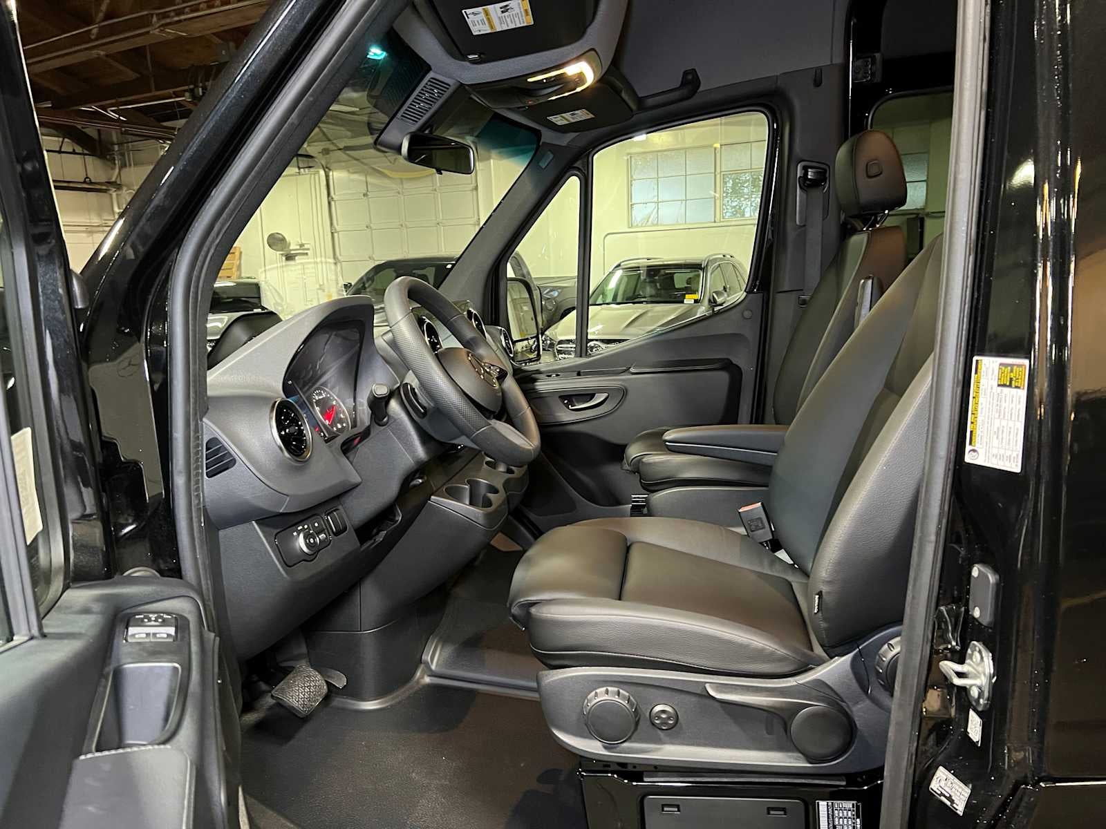 2025 Mercedes-Benz Sprinter Passenger Van 2500 Standard Roof I4 Diesel HO 144" RWD