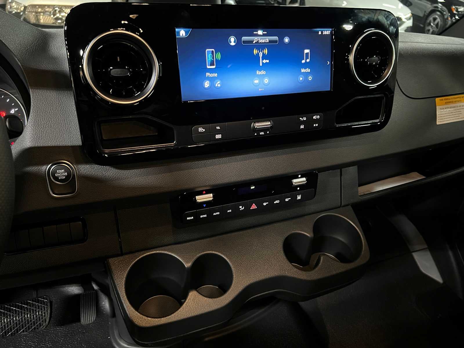 2025 Mercedes-Benz Sprinter Passenger Van 2500 Standard Roof I4 Diesel HO 144" RWD