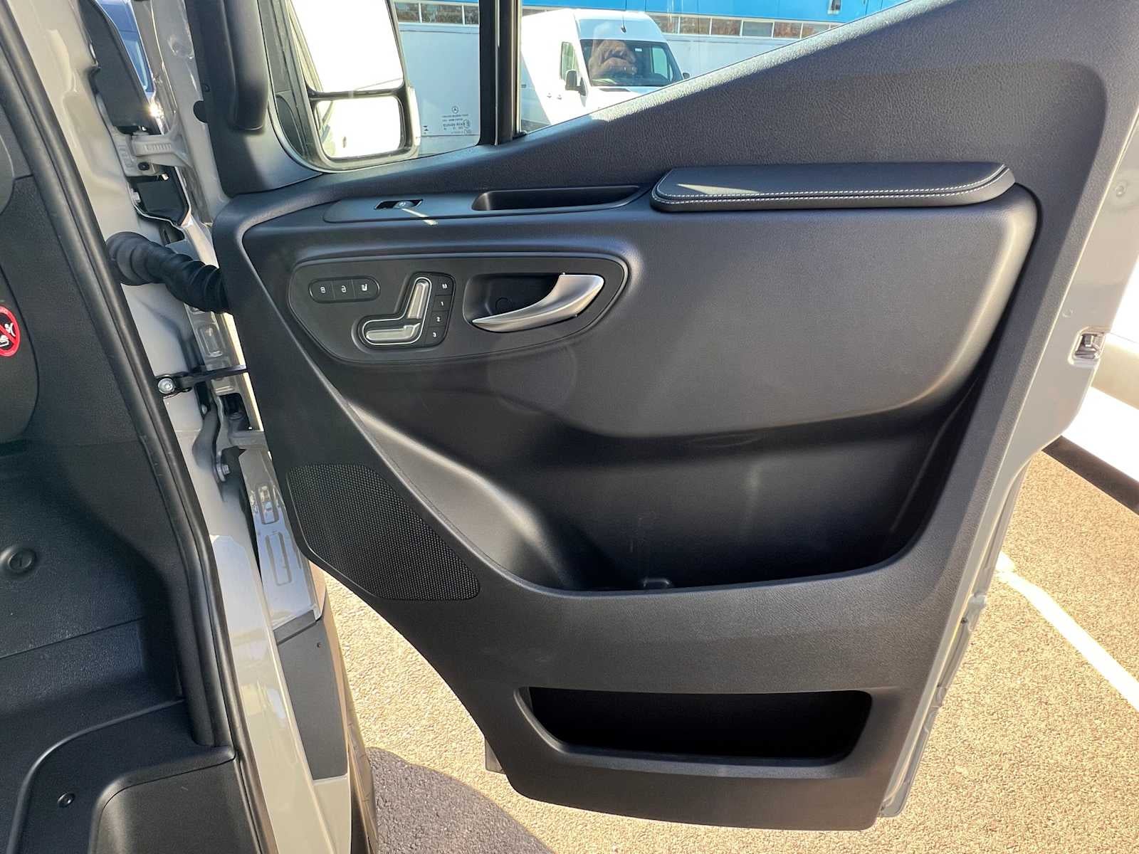 2026 Mercedes-Benz Sprinter Passenger 2500 Standard Roof I4 Diesel HO 144 AWD