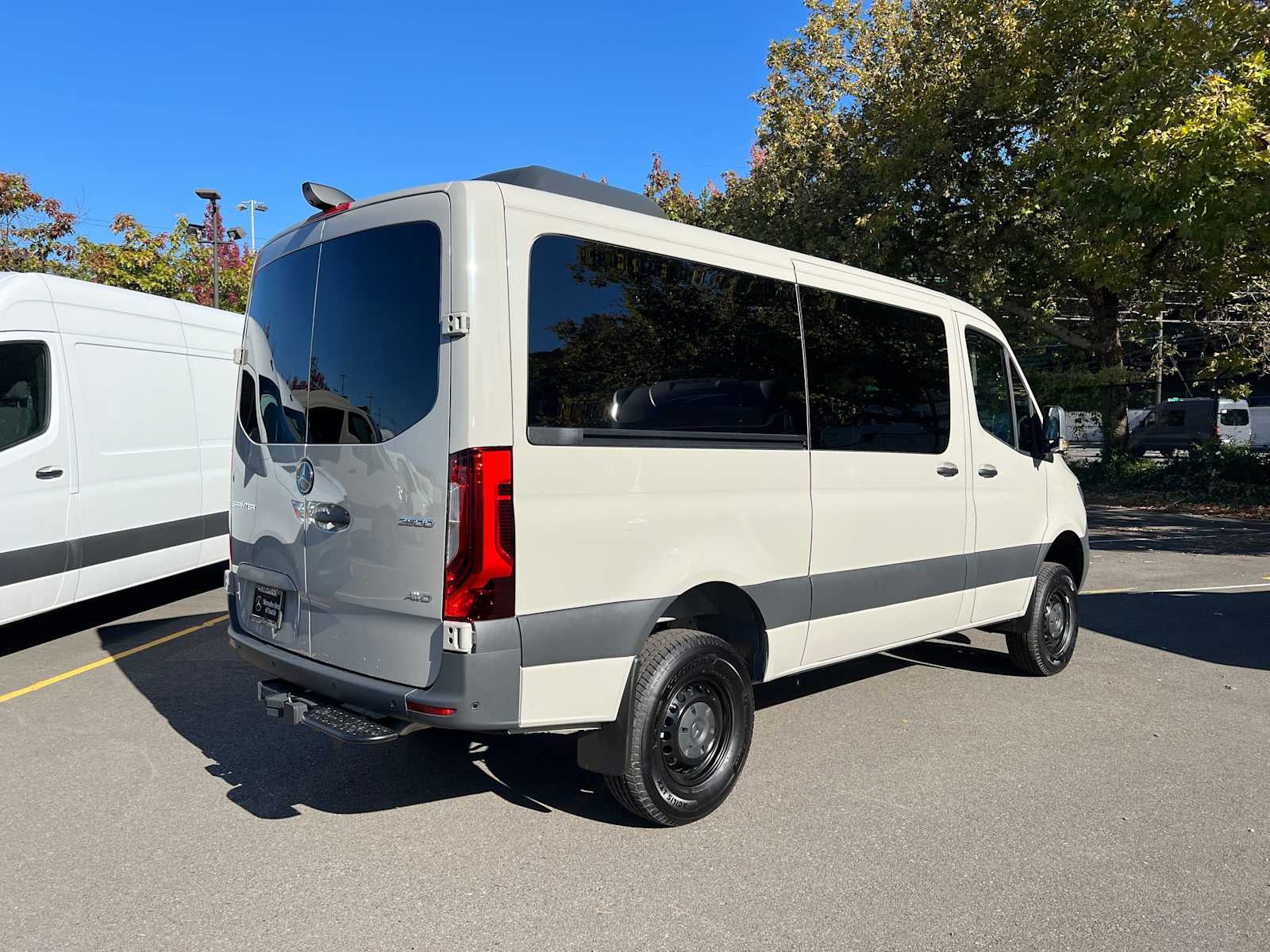 2026 Mercedes-Benz Sprinter Passenger 2500 Standard Roof I4 Diesel HO 144 AWD