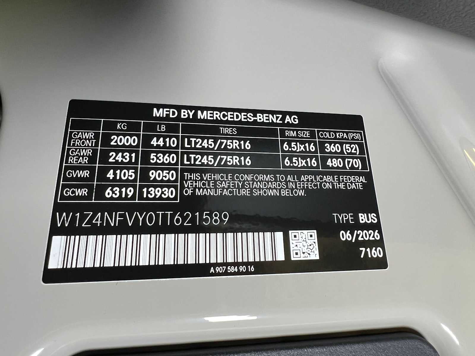 2026 Mercedes-Benz Sprinter Passenger 2500 Standard Roof I4 Diesel HO 144 AWD
